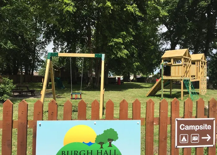 Mulberry Holiday Home